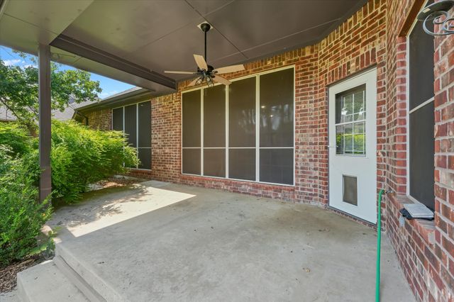 2305 Whispering Oaks, Denton, TX 76209