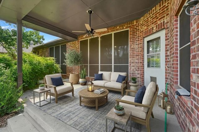 2305 Whispering Oaks, Denton, TX 76209