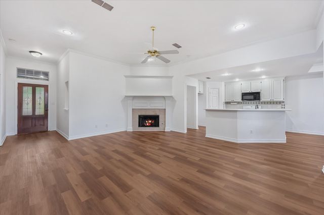 2305 Whispering Oaks, Denton, TX 76209