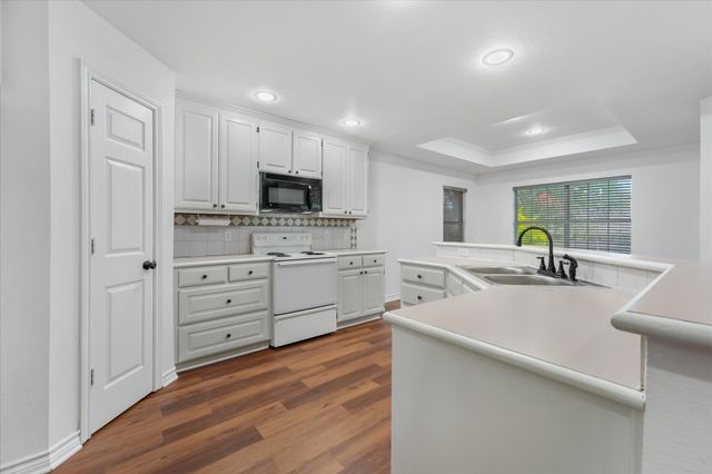2305 Whispering Oaks, Denton, TX 76209