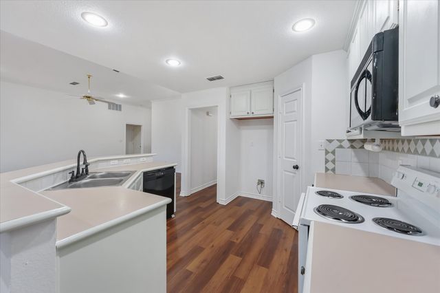 2305 Whispering Oaks, Denton, TX 76209