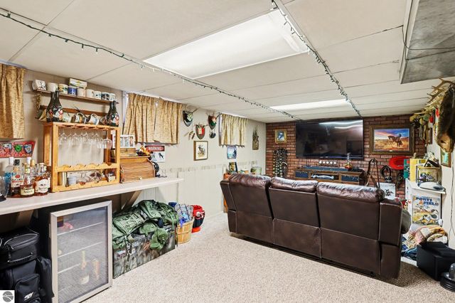 16521 11 Mile Road, Battle Creek, MI 49014