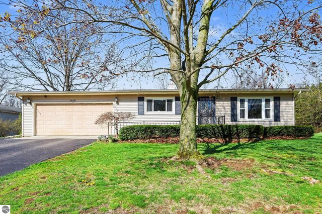 16521 11 Mile Road, Battle Creek, MI 49014