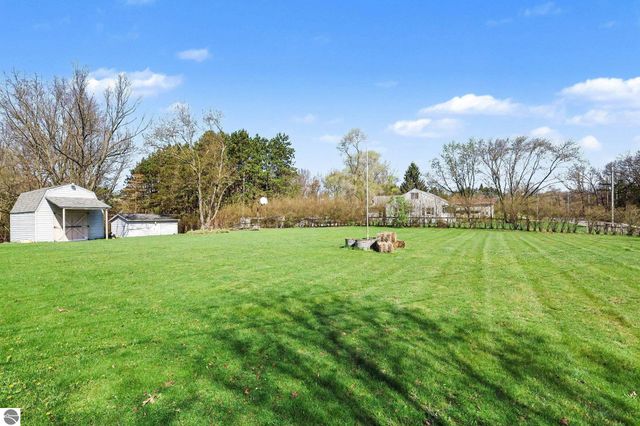 16521 11 Mile Road, Battle Creek, MI 49014