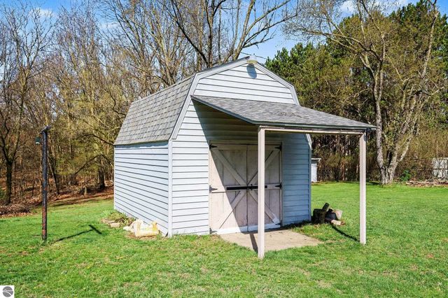 16521 11 Mile Road, Battle Creek, MI 49014