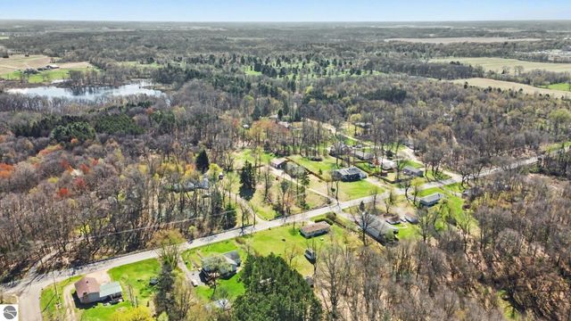 16521 11 Mile Road, Battle Creek, MI 49014