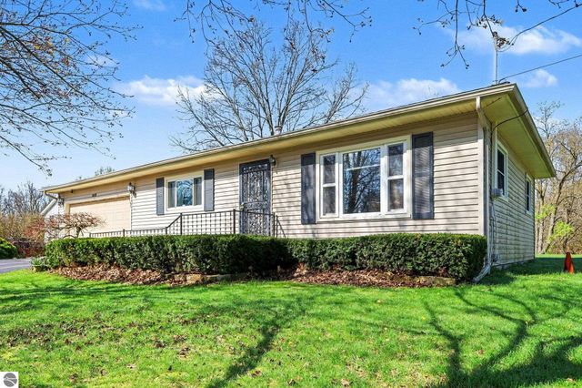 16521 11 Mile Road, Battle Creek, MI 49014