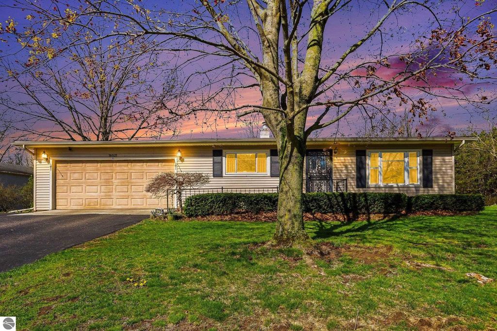 16521 11 Mile Road, Battle Creek, MI 49014