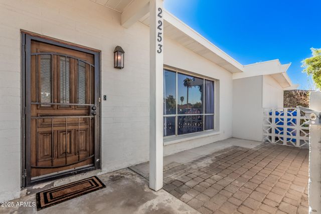 2253 E BRAMBLE Avenue, Mesa, AZ 85204