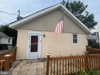 1180 BERKLEY RD, Gibbstown, NJ 08027