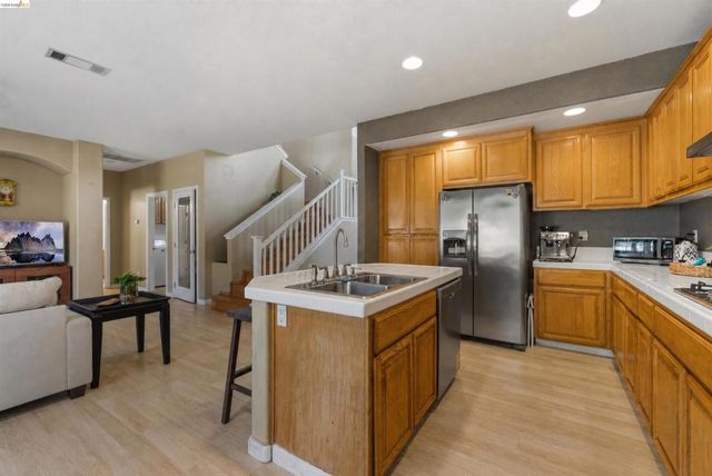 1842 Sanger Peak Way, Antioch, CA 94531
