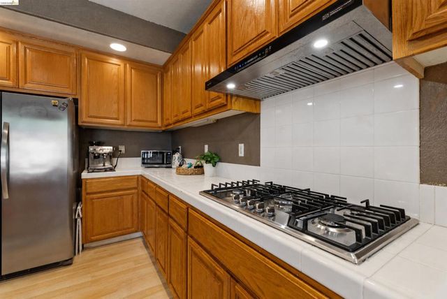 1842 Sanger Peak Way, Antioch, CA 94531