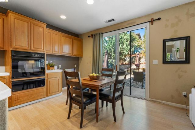 1842 Sanger Peak Way, Antioch, CA 94531
