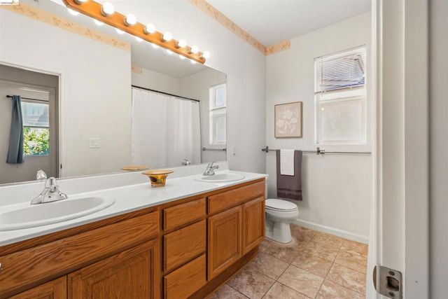1842 Sanger Peak Way, Antioch, CA 94531