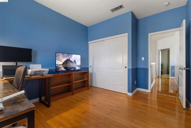 1842 Sanger Peak Way, Antioch, CA 94531