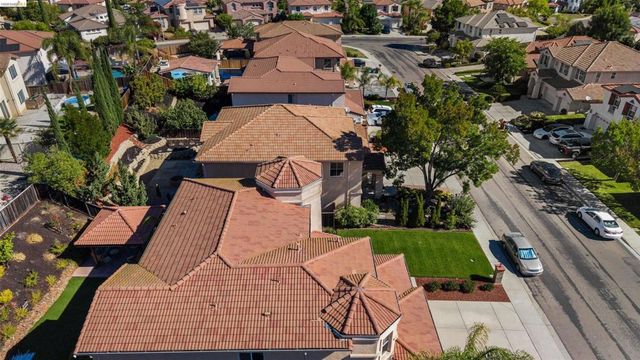 1842 Sanger Peak Way, Antioch, CA 94531