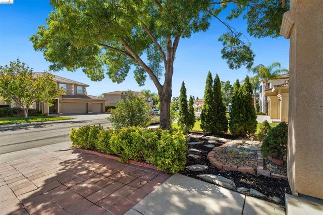 1842 Sanger Peak Way, Antioch, CA 94531