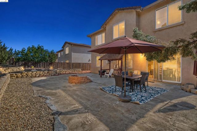 1842 Sanger Peak Way, Antioch, CA 94531