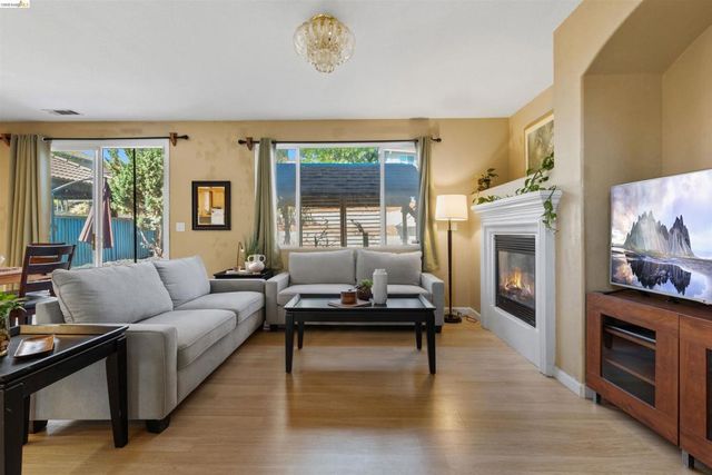 1842 Sanger Peak Way, Antioch, CA 94531