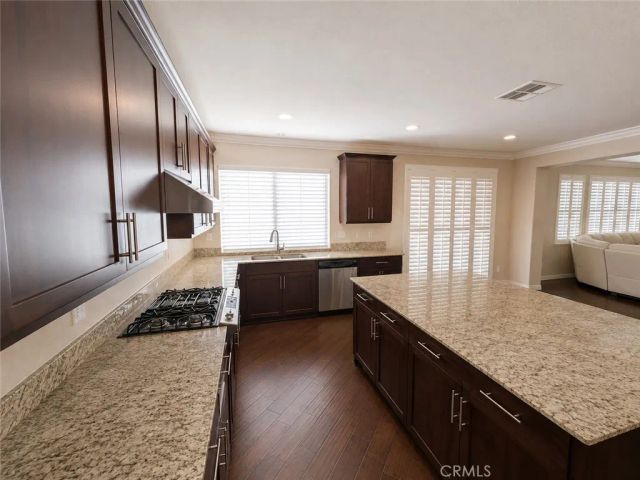 7297 Meurice Circle, Eastvale, CA 92880
