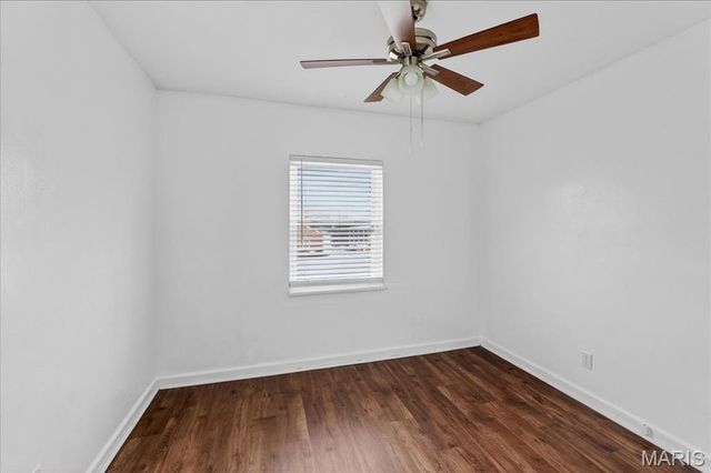 9821 Zenith Drive, St Louis, MO 63123