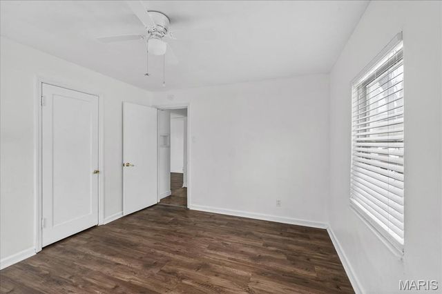 9821 Zenith Drive, St Louis, MO 63123