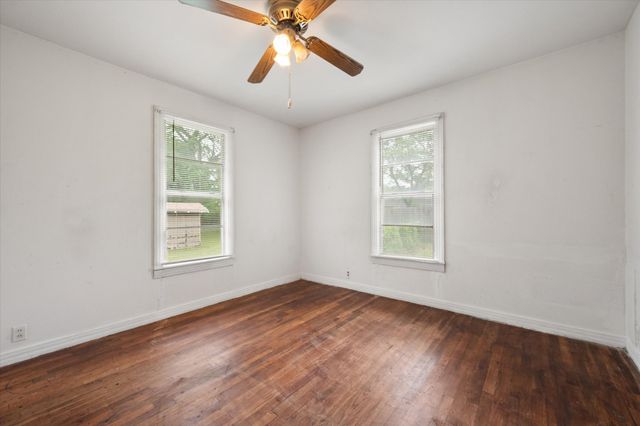 2103 Pecandale Drive, Arlington, TX 76013