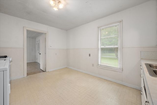 2103 Pecandale Drive, Arlington, TX 76013