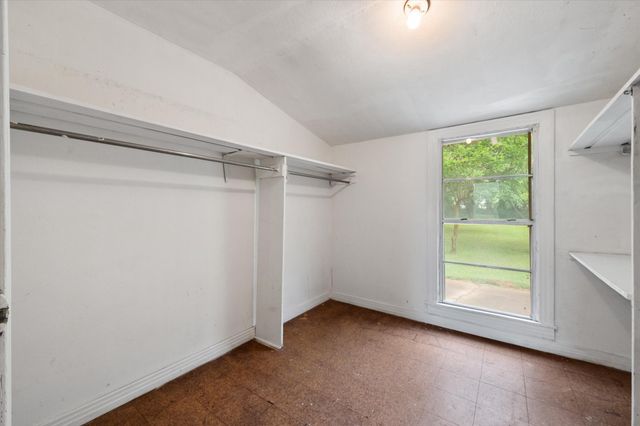 2103 Pecandale Drive, Arlington, TX 76013