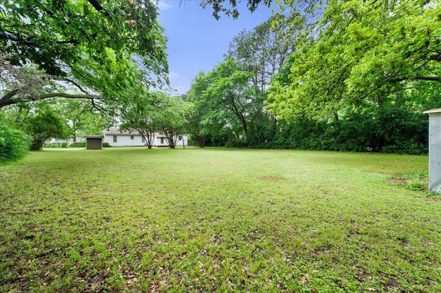 2103 Pecandale Drive, Arlington, TX 76013