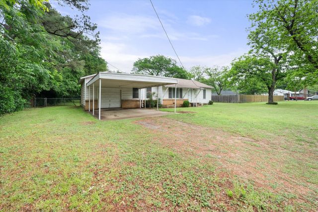 2103 Pecandale Drive, Arlington, TX 76013