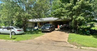 2415 Coronet Place, Jackson, MS 39204