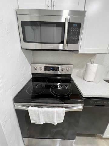 2648 NE 15th Terrace, Pompano Beach, FL 33064