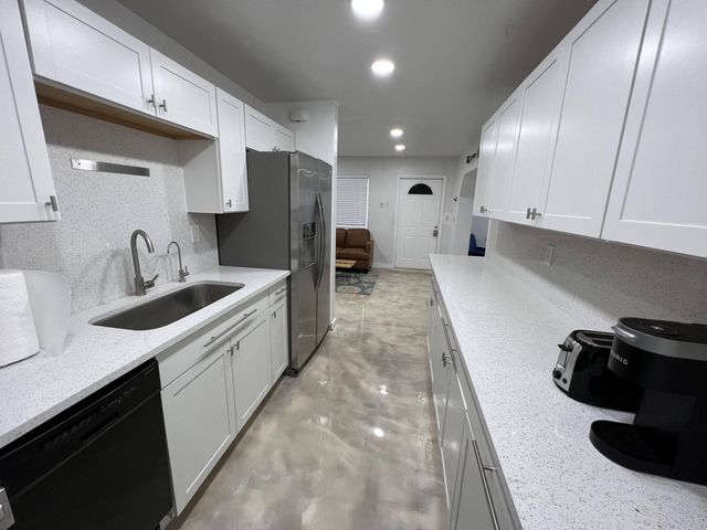 2648 NE 15th Terrace, Pompano Beach, FL 33064