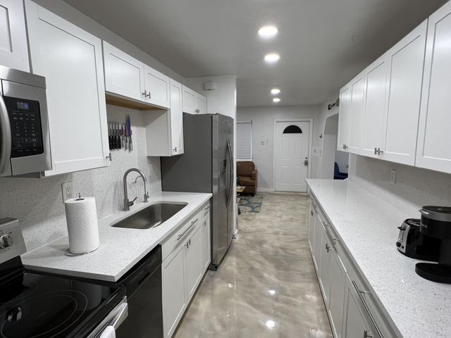 2648 NE 15th Terrace, Pompano Beach, FL 33064