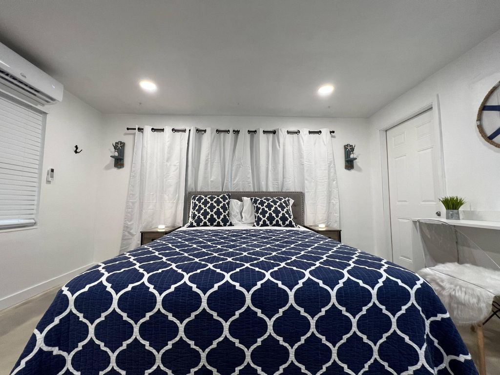 2648 NE 15th Terrace, Pompano Beach, FL 33064