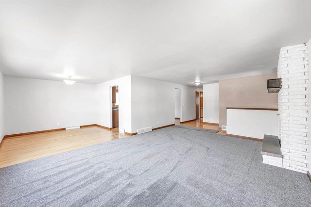 808 RIDGEWAY BOULEVARD, De Pere, WI 54115