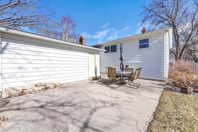 808 RIDGEWAY BOULEVARD, De Pere, WI 54115