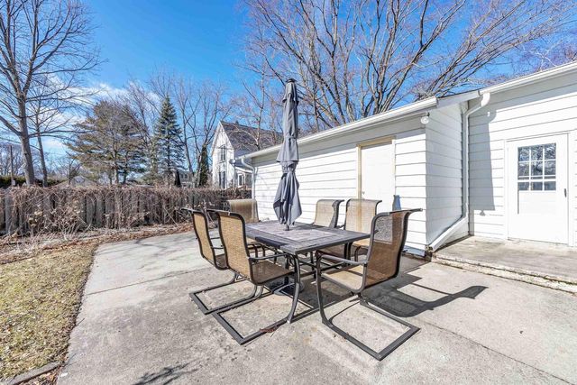 808 RIDGEWAY BOULEVARD, De Pere, WI 54115