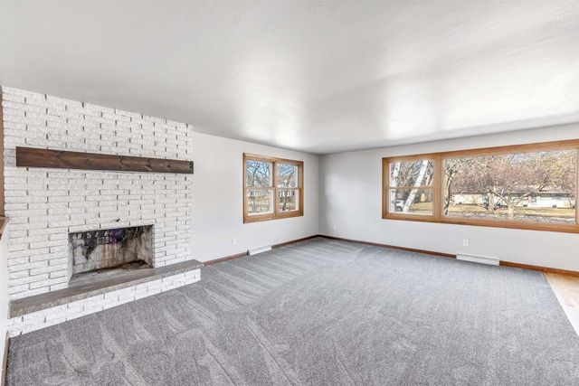 808 RIDGEWAY BOULEVARD, De Pere, WI 54115