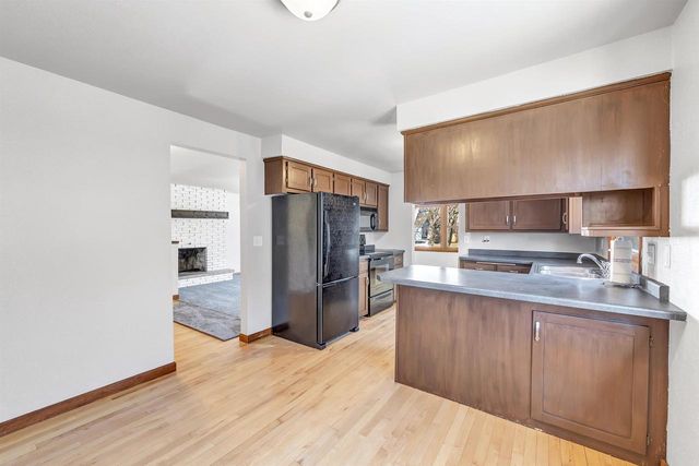 808 RIDGEWAY BOULEVARD, De Pere, WI 54115