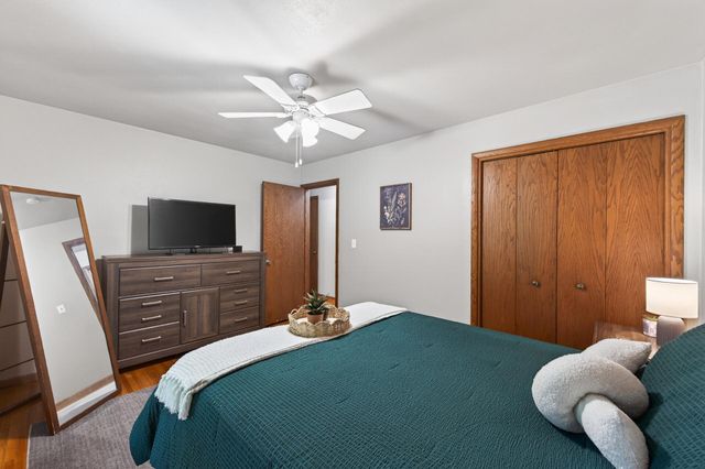 49 Flandrau Place, Saint Paul, MN 55106