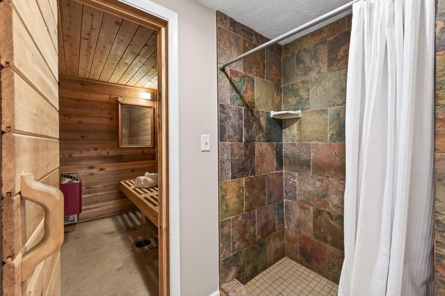 49 Flandrau Place, Saint Paul, MN 55106