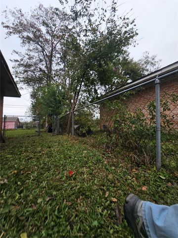 1623 Debeney Drive, Houston, TX 77039