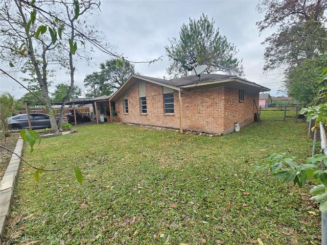 1623 Debeney Drive, Houston, TX 77039