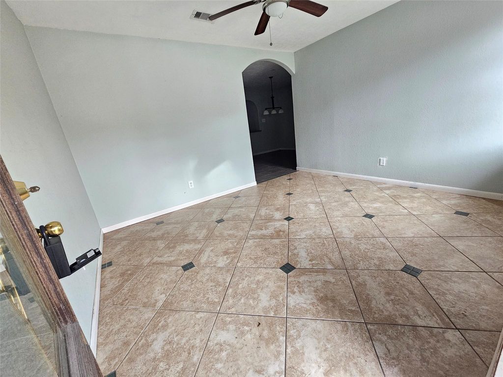 1623 Debeney Drive, Houston, TX 77039