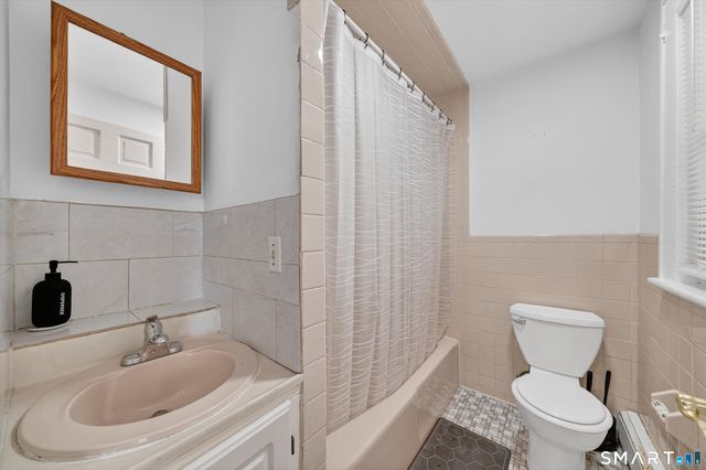 170 Huntington Turnpike, Bridgeport, CT 06610