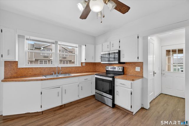 170 Huntington Turnpike, Bridgeport, CT 06610