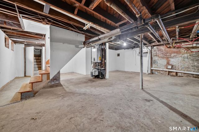 170 Huntington Turnpike, Bridgeport, CT 06610