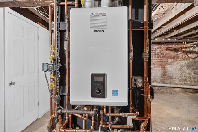 170 Huntington Turnpike, Bridgeport, CT 06610